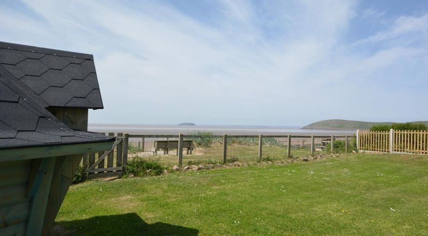 Photo of 4 Bed in Burnham -on- Sea