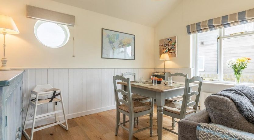 Photo of 2 Bed in Eype