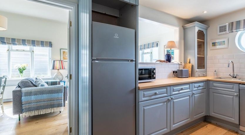 Photo of 2 Bed in Eype