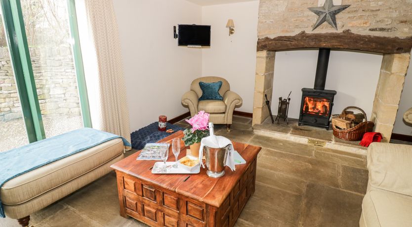 Photo of Five Mile House Barn