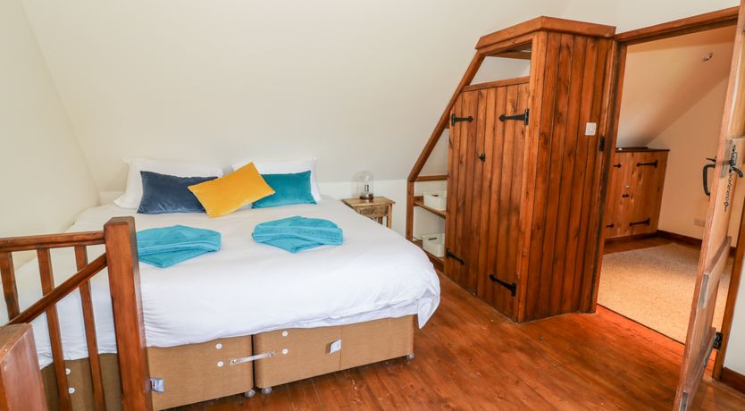 Photo of Five Mile House Barn