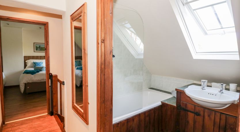 Photo of Five Mile House Barn