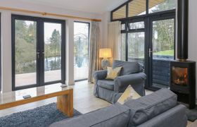 Photo of tarn-lodge