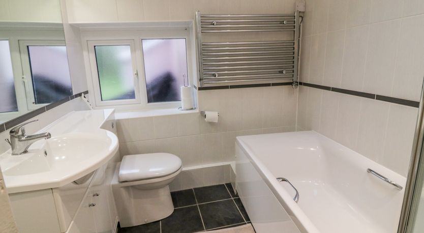 Photo of 2 Rose Cottages