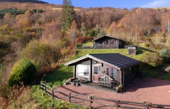 Pine Holiday Cottage