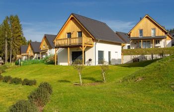 Lakeside Village 4 (+ sauna) Holiday Home