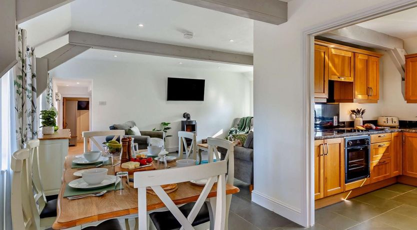 Photo of 2 Bed in Hartland