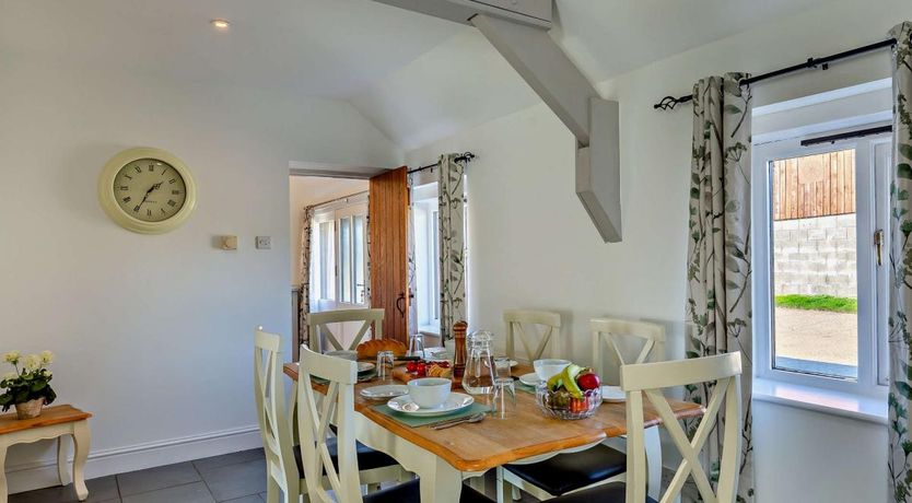 Photo of 2 Bed in Hartland