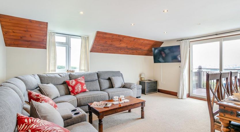 Photo of 4 Bed in Bickington