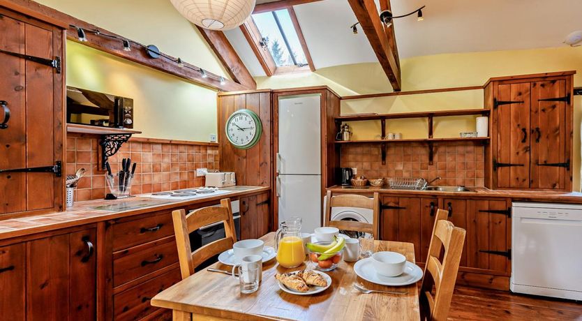 Photo of 5 Bed in Ilfracombe