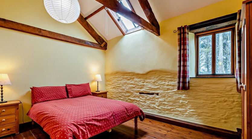 Photo of 5 Bed in Ilfracombe