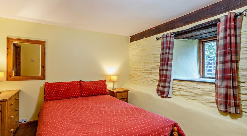 Photo of 5 Bed in Ilfracombe