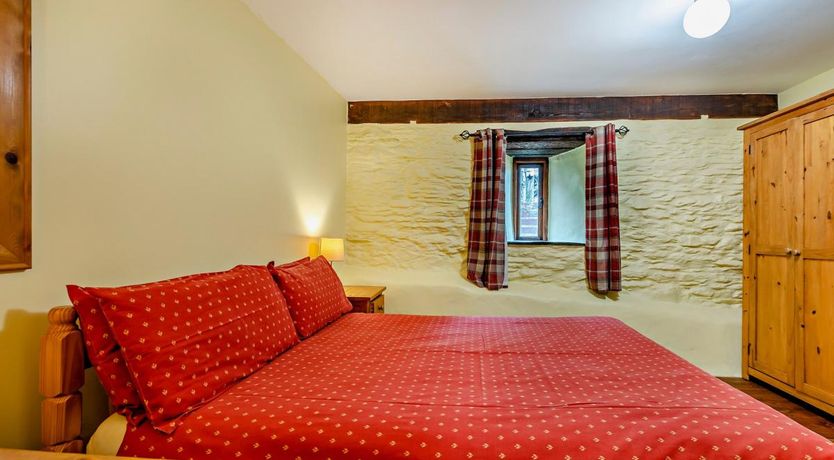 Photo of 5 Bed in Ilfracombe