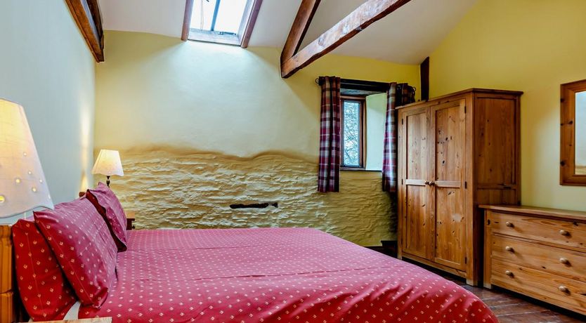 Photo of 5 Bed in Ilfracombe