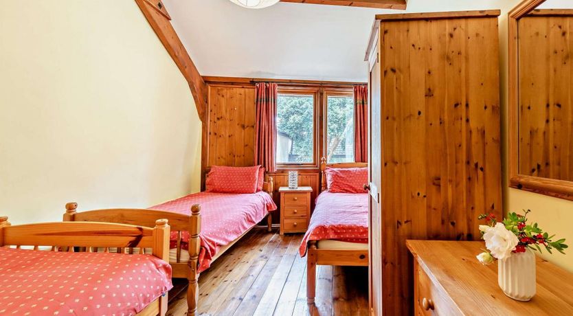 Photo of 2 Bed in Ilfracombe