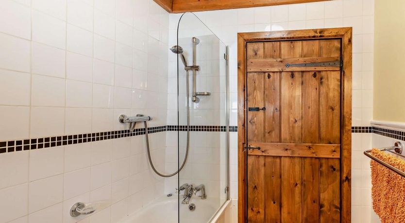 Photo of 2 Bed in Ilfracombe