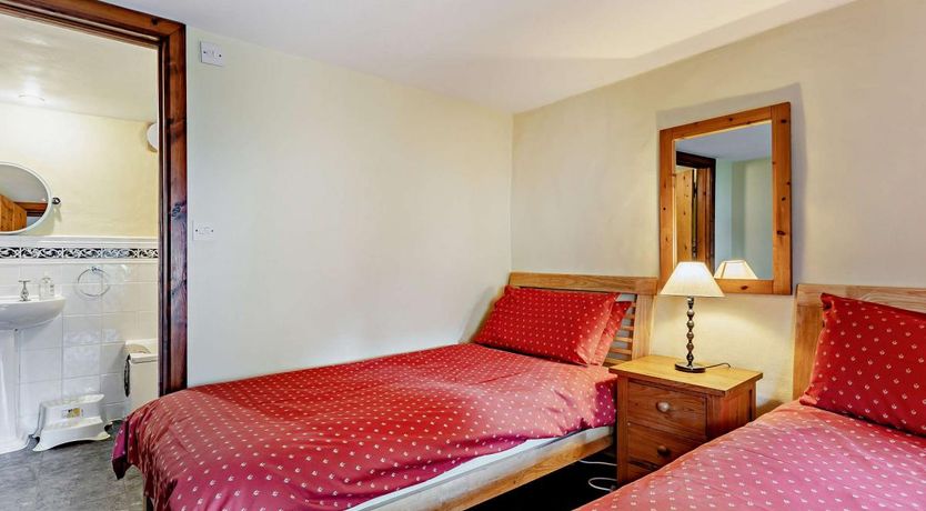 Photo of 3 Bed in Ilfracombe