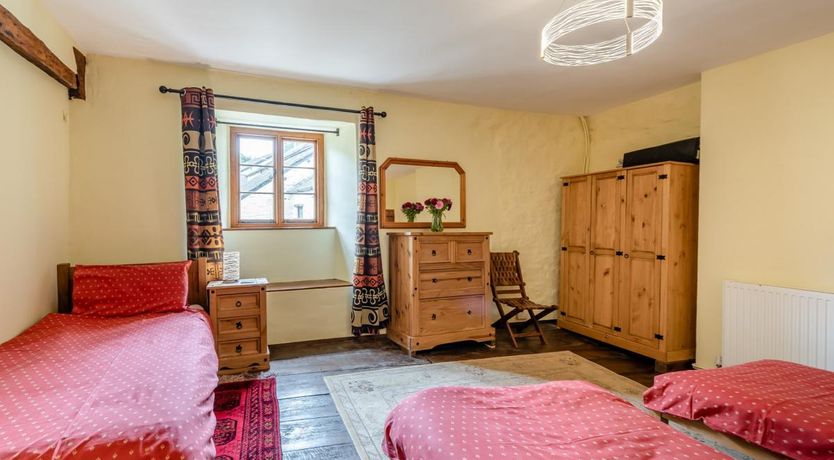 Photo of 2 Bed in Ilfracombe