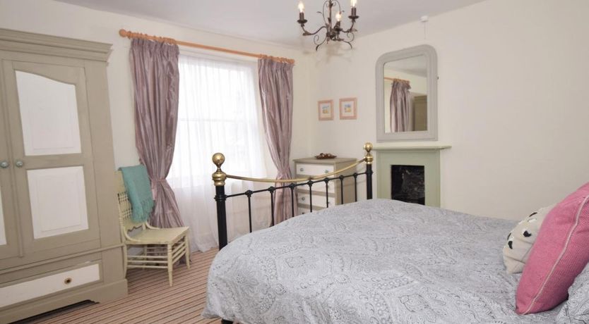 Photo of 2 Bed in Appledore