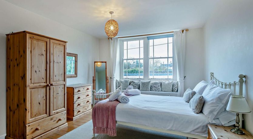 Photo of 4 Bed in Bideford