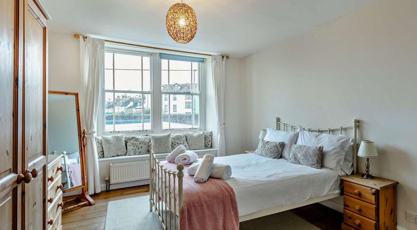 Photo of 4 Bed in Bideford
