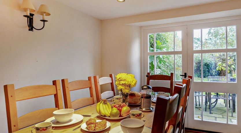 Photo of 4 Bed in Appledore