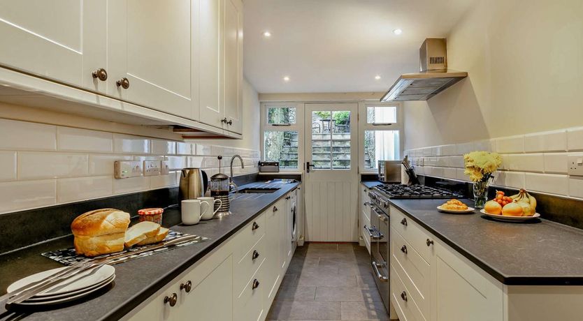 Photo of 4 Bed in Bideford