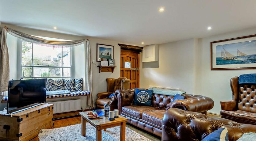 Photo of 4 Bed in Appledore