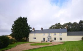 Photo of in Wembury  (FARMH)