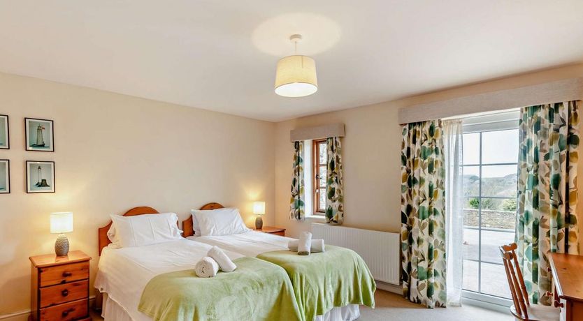 Photo of 3 Bed in Wembury