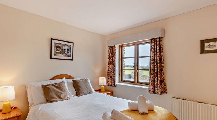 Photo of 3 Bed in Wembury