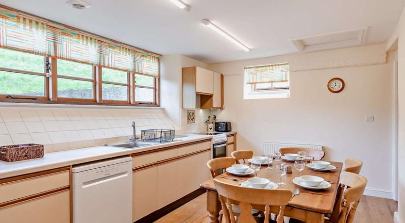 Photo of 3 Bed in Wembury