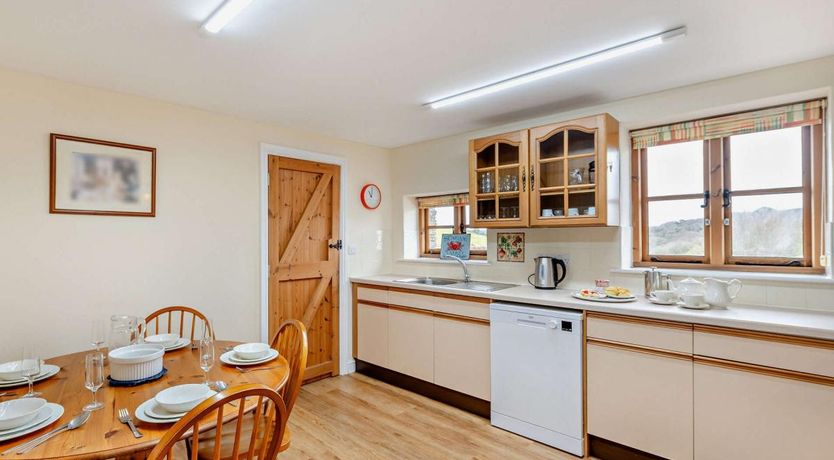 Photo of 3 Bed in Wembury