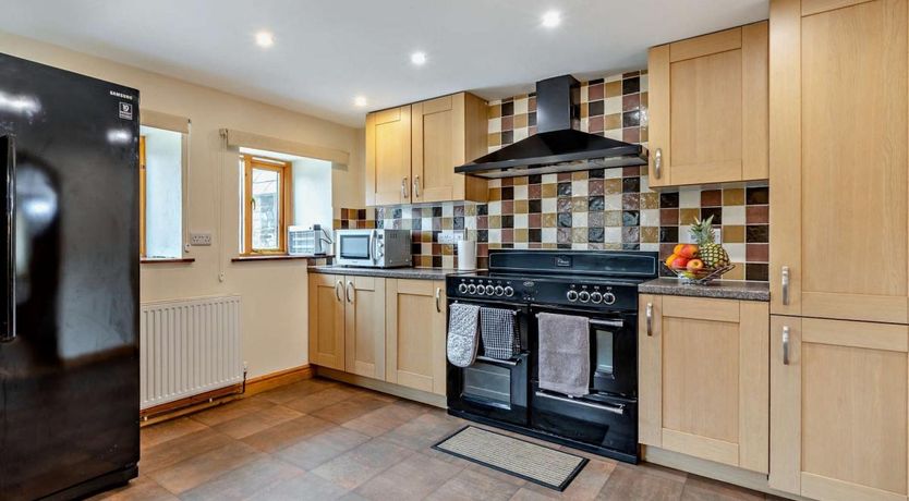 Photo of 6 Bed in Kilkhampton