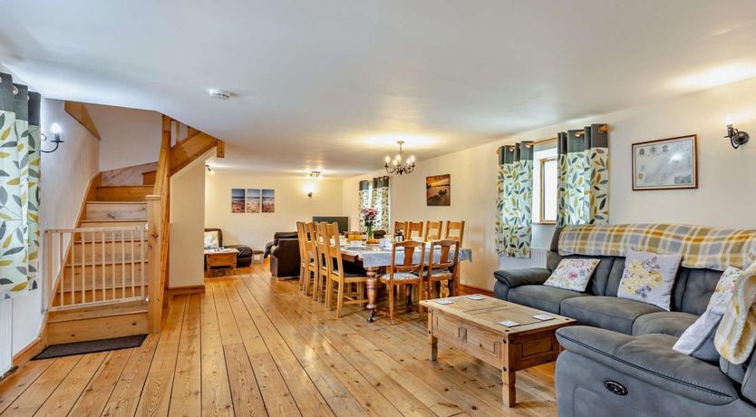 Photo of 6 Bed in Kilkhampton