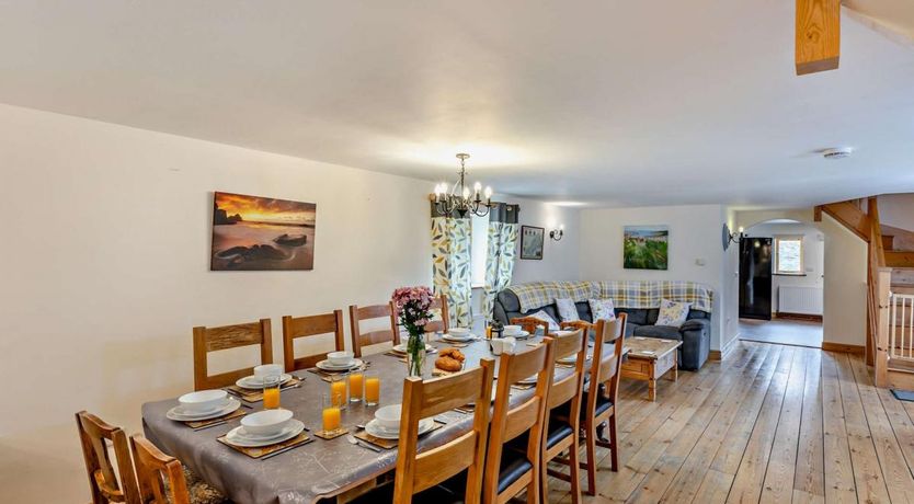 Photo of 6 Bed in Kilkhampton