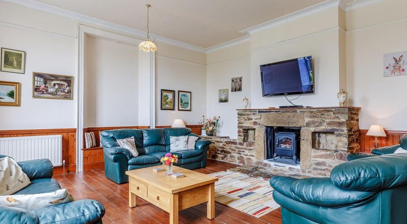 Photo of 4 Bed in Wadebridge