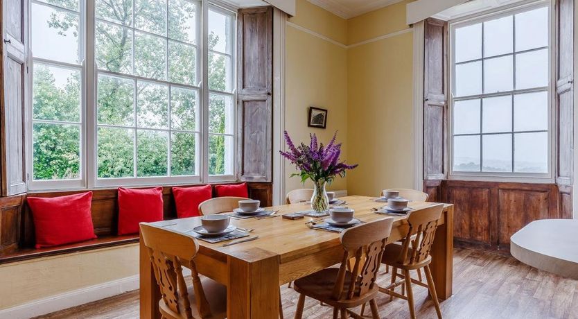 Photo of 4 Bed in Sladesbridge