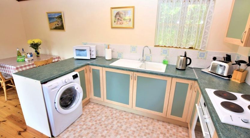 Photo of 1 Bed in Two Waters Foot