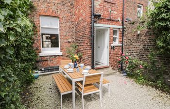 West Cliff House Holiday Cottage