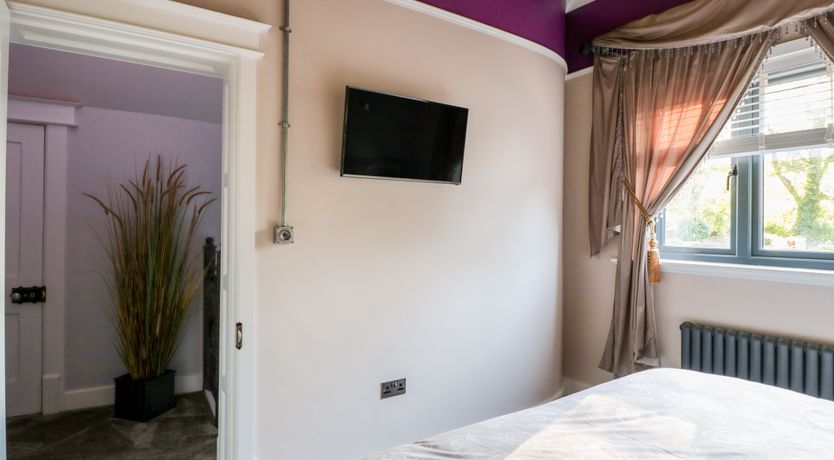 Photo of Twisted Chimneys