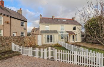 Ty Bach, Great Orme Holiday Cottage