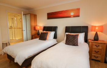 Beach Lodge Holiday Cottage