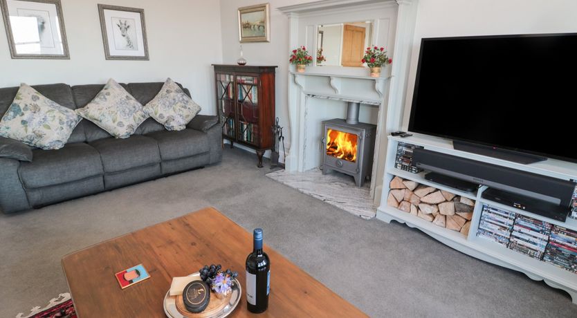 Photo of Whinstones at 4 The Villas