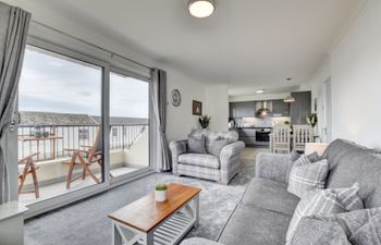 Spinnaker Apartment