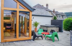 The Oaks Holiday Cottage
