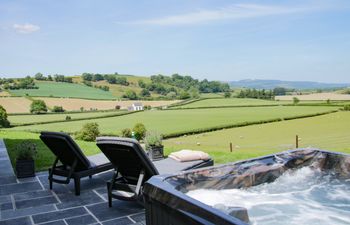 Ty Hiraeth Holiday Cottage