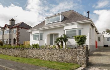 Y Gogarth Holiday Cottage