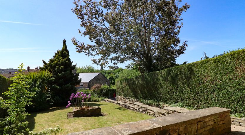 Photo of 2 Snape Hill