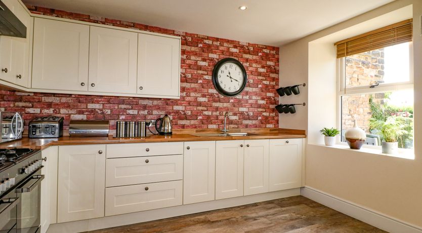 Photo of 2 Snape Hill